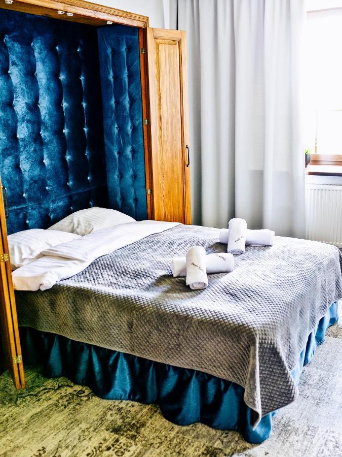 Bed and Breakfast Dwor Karwacz Przasnysz Exterior foto