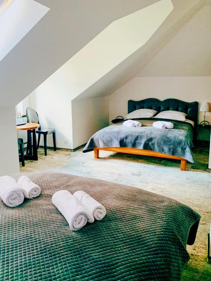 Bed and Breakfast Dwor Karwacz Przasnysz Exterior foto