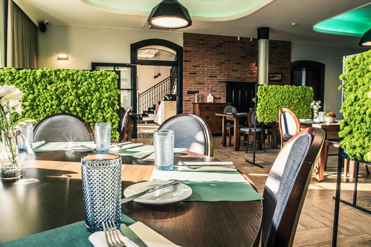Bed and Breakfast Dwor Karwacz Przasnysz Exterior foto