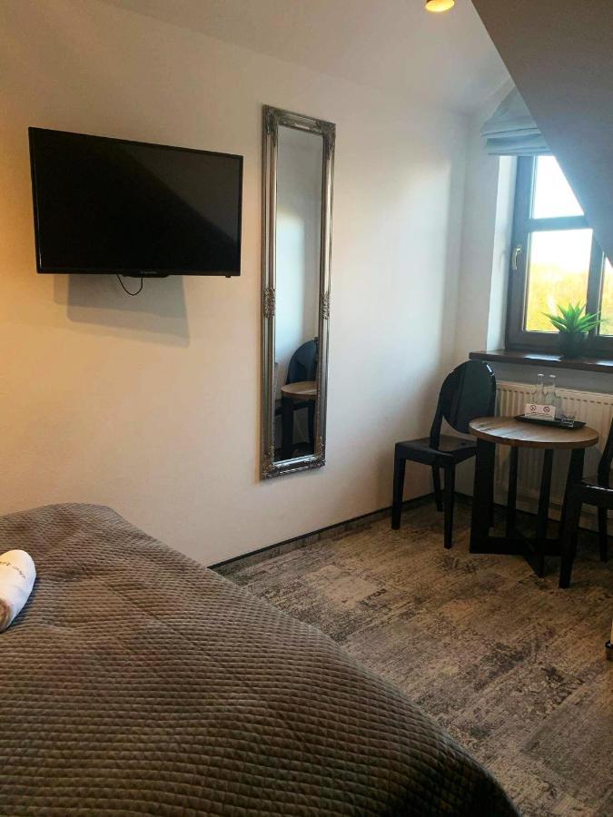 Bed and Breakfast Dwor Karwacz Przasnysz Exterior foto