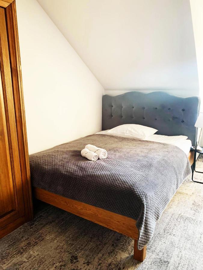 Bed and Breakfast Dwor Karwacz Przasnysz Exterior foto